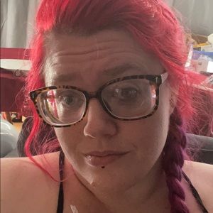 Meet your Posher, Meaghan